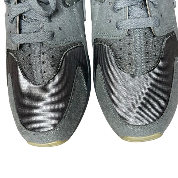 Nike men’s Air Huarache "Go The Extra Smile" sneakers gray size 10 shoes lace up - Picture 3 of 10